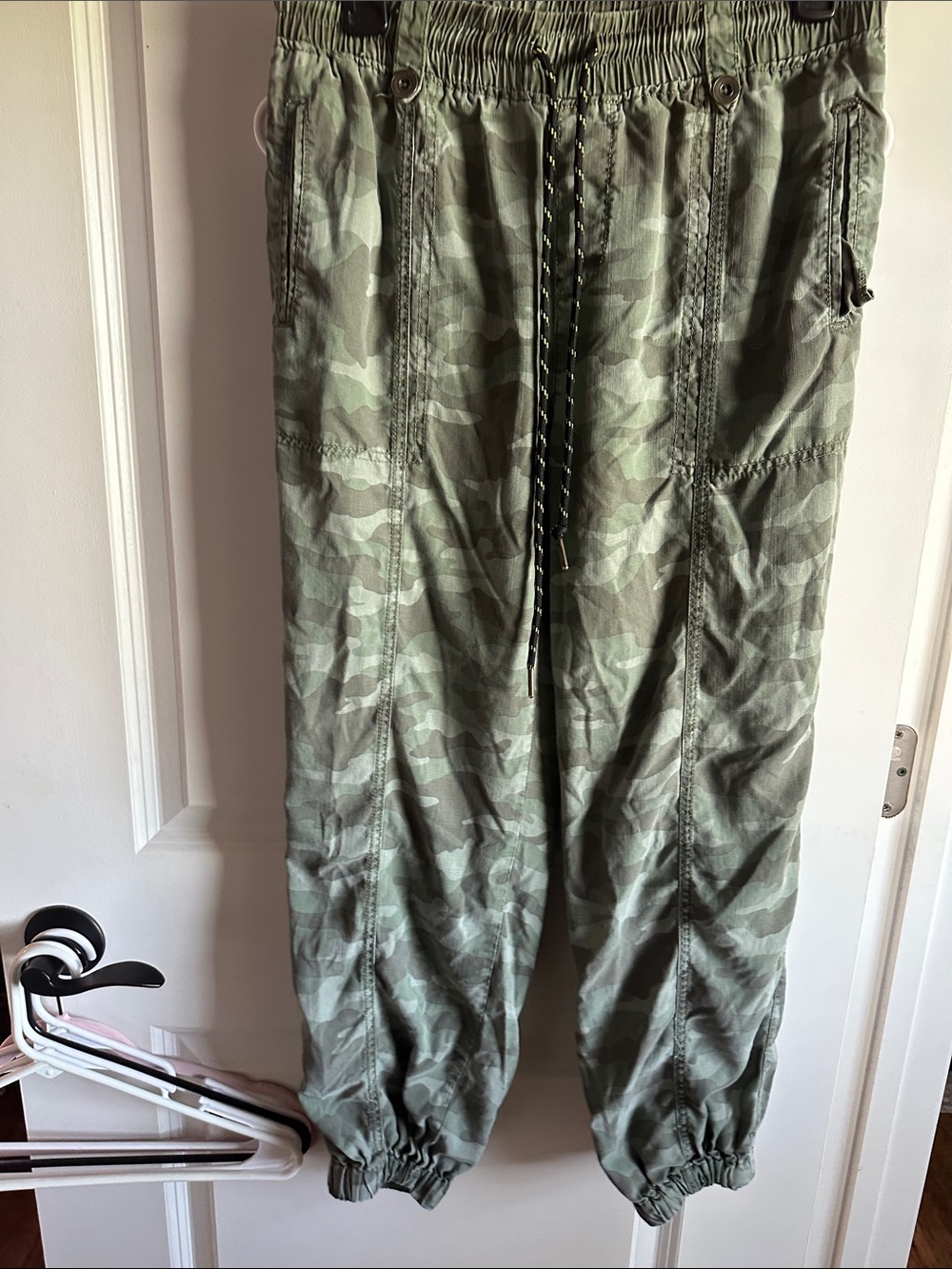 Knox Rose Olive Camo Drawstring Cargo Joggers